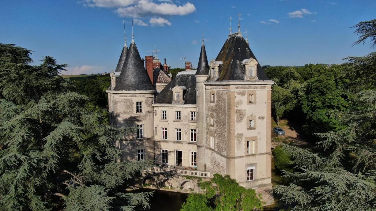 Chateau De Saint Bonnet Les Oules Exterior foto